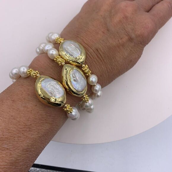 Ring, NWOT, real pearl, gold, crystals, adjustable size, statement, - Picture 11 of 14